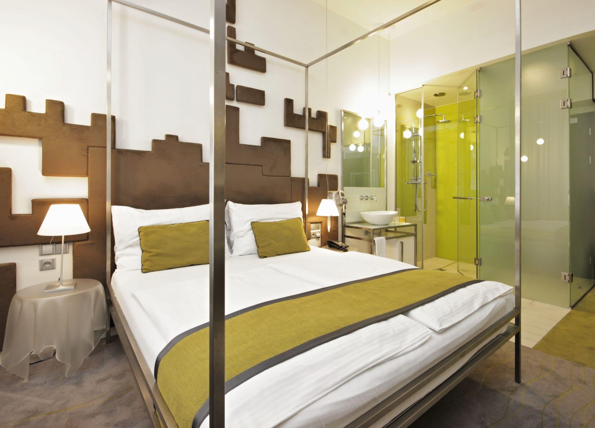 Pure White Hotel Prague Exterior photo