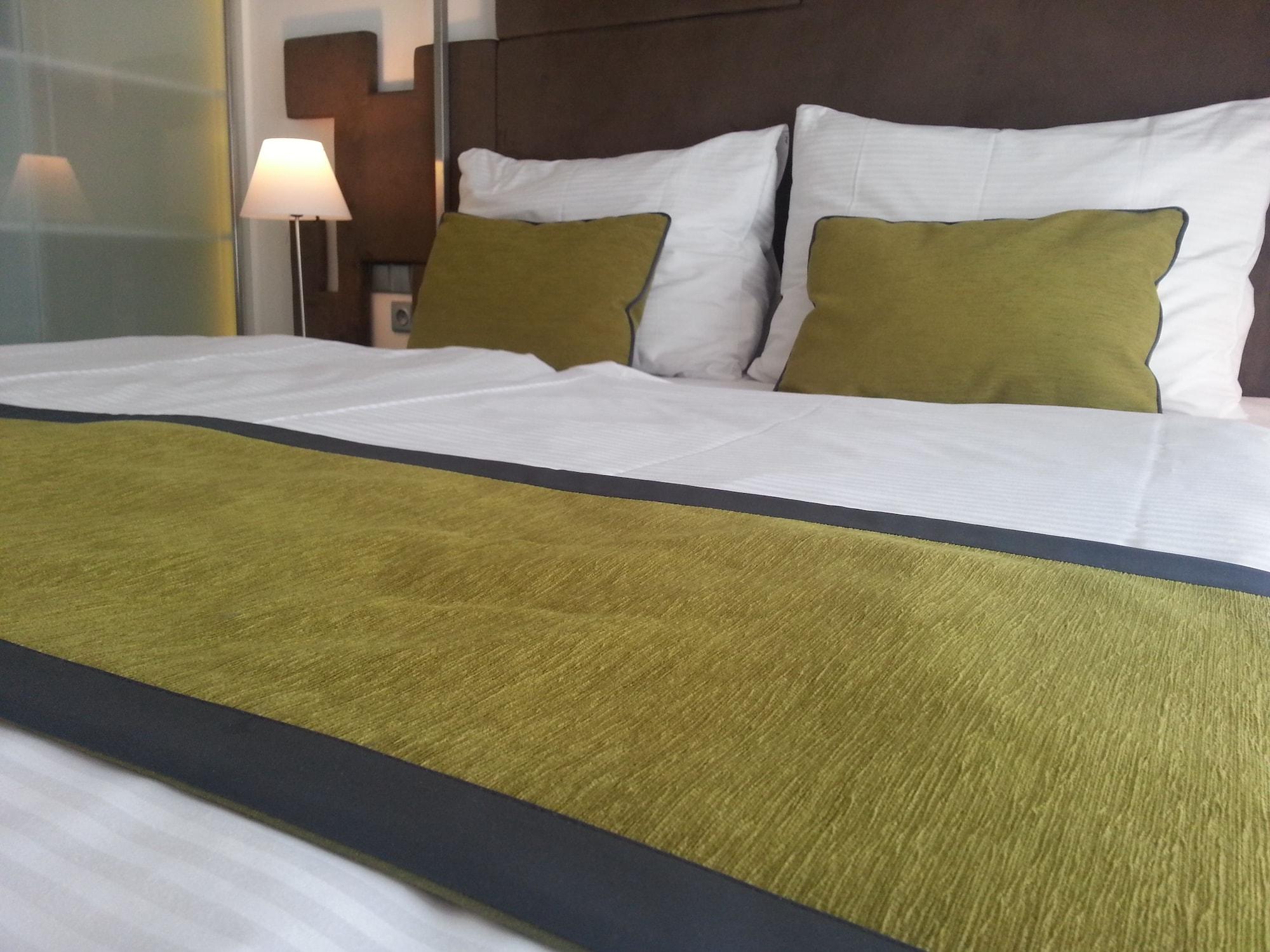 Pure White Hotel Prague Room photo