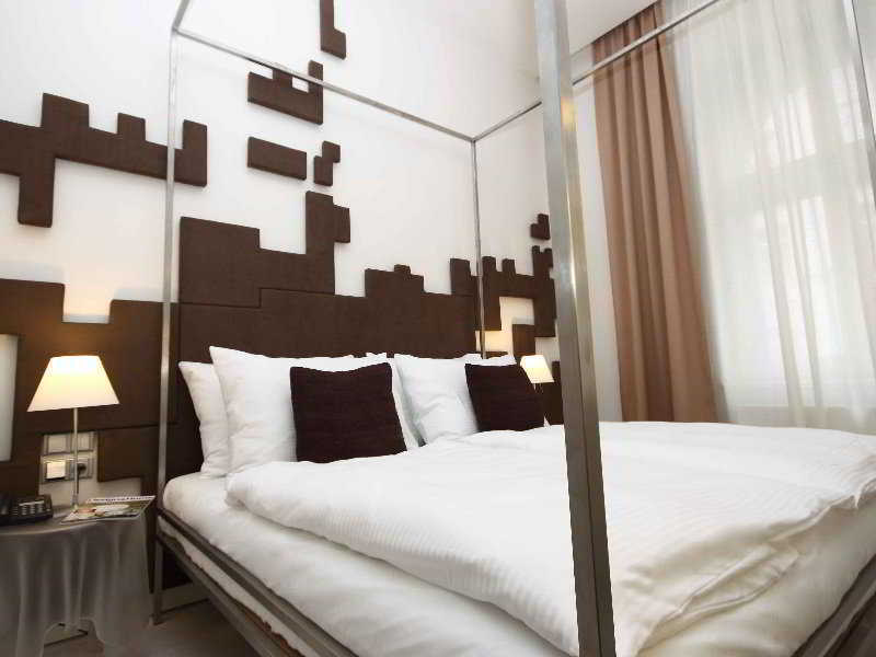 Pure White Hotel Prague Exterior photo